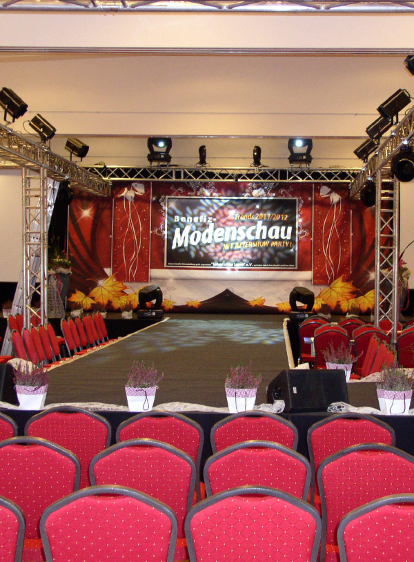 Modenschau Modenschau